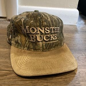 Vintage Realtree camo hunting hat